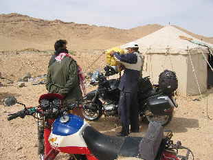 Wüsten-Tankstelle