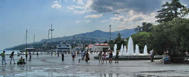 Jalta - Flaniermeile im Hafen