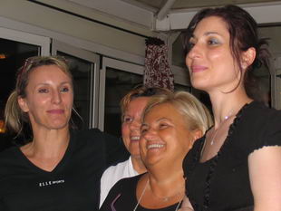 Touristin - K�chin Anna - Chefin Silvia - Carmen