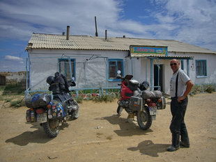 Pause auf halber Strecke in Irgiz