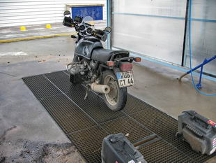 Moped entsalzen in Lagos