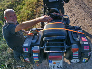 ... und mit Spanngurten hlt das auch