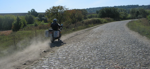 nur auf dem Bankett läßt es sich fahren ... nur auf dem Bankett läßt es sich fahren ...